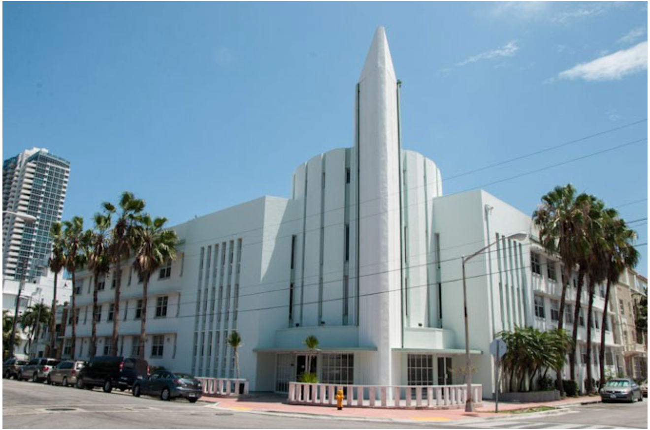 Miami Apple Store inspired by Art Deco architecture